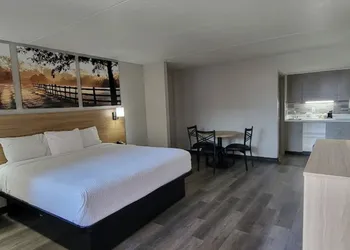 Days Inn by Wyndham Conway hotel thumbnail 8