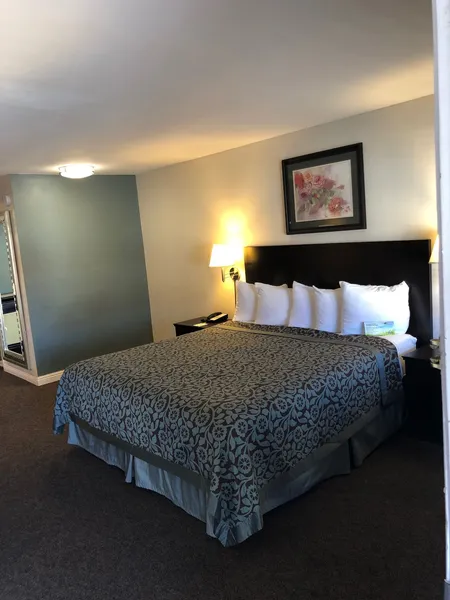 Days Inn by Wyndham Camarillo - Ventura hotel detail image 6