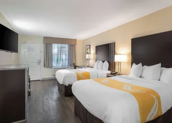 Quality Inn & Suites Camarillo - Oxnard hotel thumbnail 5