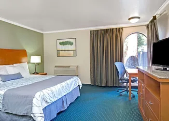 Days Inn by Wyndham San Jose hotel thumbnail 7