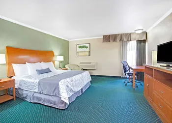 Days Inn by Wyndham San Jose hotel thumbnail 8