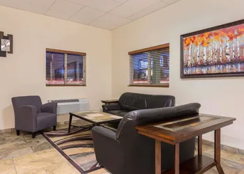 Travelodge by Wyndham Loveland/Fort Collins Area hotel thumbnail 2