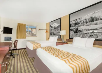 Travelodge by Wyndham Loveland/Fort Collins Area hotel thumbnail 6