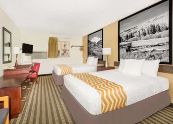 Travelodge by Wyndham Loveland/Fort Collins Area hotel thumbnail 8