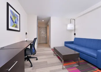 Holiday Inn Express Mystic by IHG hotel thumbnail 6