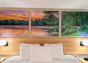 Days Inn by Wyndham Torrington hotel thumbnail 3