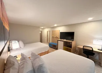 Days Inn by Wyndham Torrington hotel thumbnail 6
