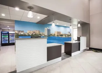 Comfort Inn & Suites Clearwater South - Pinellas Park hotel thumbnail 2