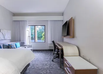 Courtyard by Marriott Tampa Brandon hotel thumbnail 6