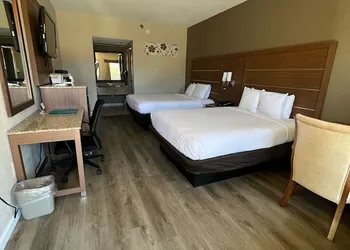 Quality Inn & Suites near Six Flags - Austell hotel thumbnail 6
