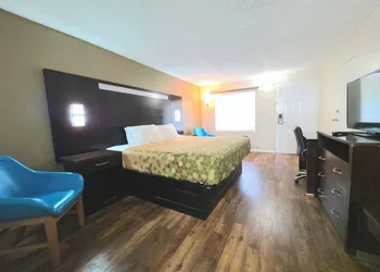 Econo Lodge Lavonia I-85 hotel thumbnail 6