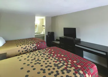 Econo Lodge Lavonia I-85 hotel thumbnail 8