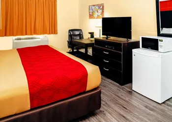 Econo Lodge Rome South hotel thumbnail 4