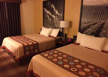 Super 8 by Wyndham Idaho Falls hotel thumbnail 8