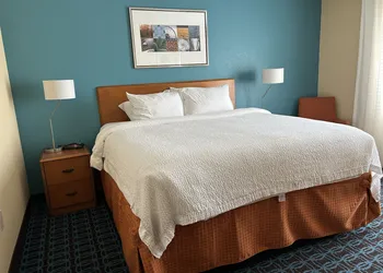 Fairfield Inn & Suites by Marriott Ames hotel thumbnail 5