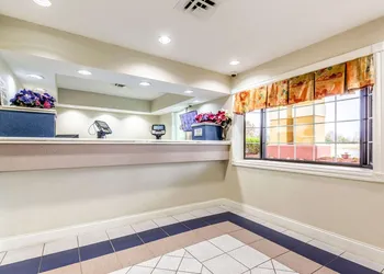 Econo Lodge Berea hotel thumbnail 3