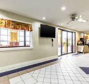 Econo Lodge Berea hotel detail image 4