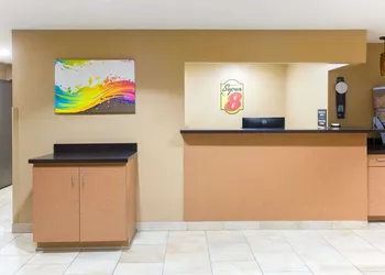 Super 8 by Wyndham Radcliff Ft. Knox Area hotel thumbnail 2