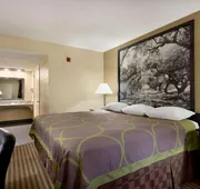 Super 8 by Wyndham Ruston hotel detail image 5