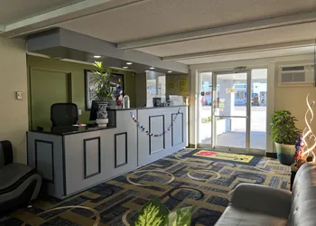 Super 8 by Wyndham Bangor hotel thumbnail 5