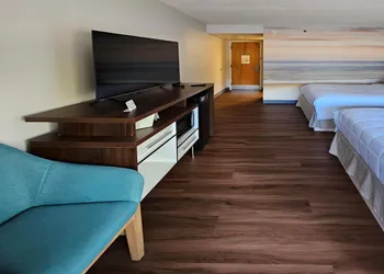 Clarion Pointe South Portland hotel thumbnail 5