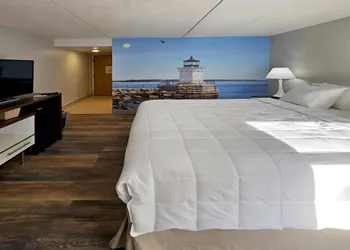 Clarion Pointe South Portland hotel thumbnail 6