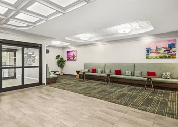 Hampton Inn Elkton hotel thumbnail 2