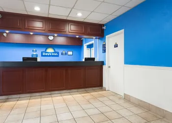 Days Inn by Wyndham Salisbury hotel thumbnail 2