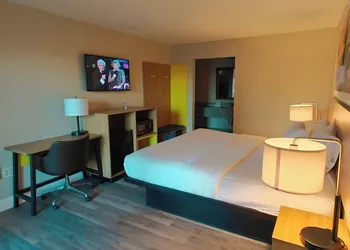 Days Inn by Wyndham Salisbury hotel thumbnail 3