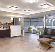 La Quinta Inn & Suites by Wyndham Baltimore N / White Marsh hotel detail image 3