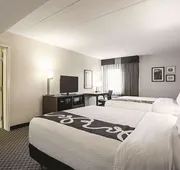 La Quinta Inn & Suites by Wyndham Baltimore N / White Marsh hotel detail image 5