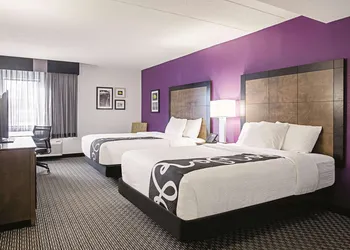 La Quinta Inn & Suites by Wyndham Baltimore N / White Marsh hotel thumbnail 6