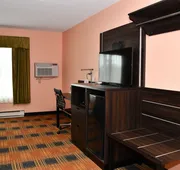 Regency Inn & Suites hotel detail image 5