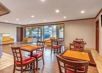 Econo Lodge Kosciusko hotel thumbnail 6