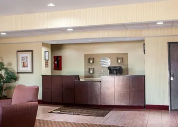 Comfort Inn & Suites Harrisonville hotel thumbnail 3