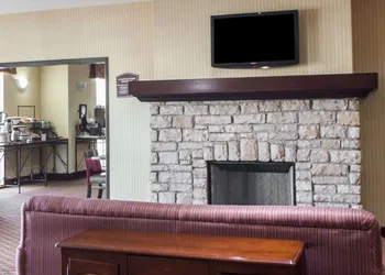 Comfort Inn & Suites Harrisonville hotel thumbnail 5