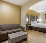Best Western Plus Springfield Airport Inn hotel detail image 5
