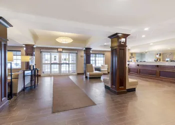 Comfort Inn & Suites Dover-Portsmouth hotel thumbnail 2