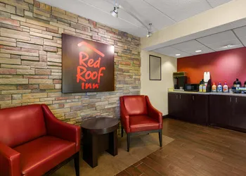 Red Roof Inn Salem hotel thumbnail 2