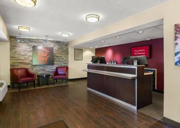 Red Roof Inn Salem hotel thumbnail 3