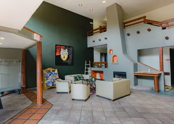 Coyote South hotel thumbnail 8