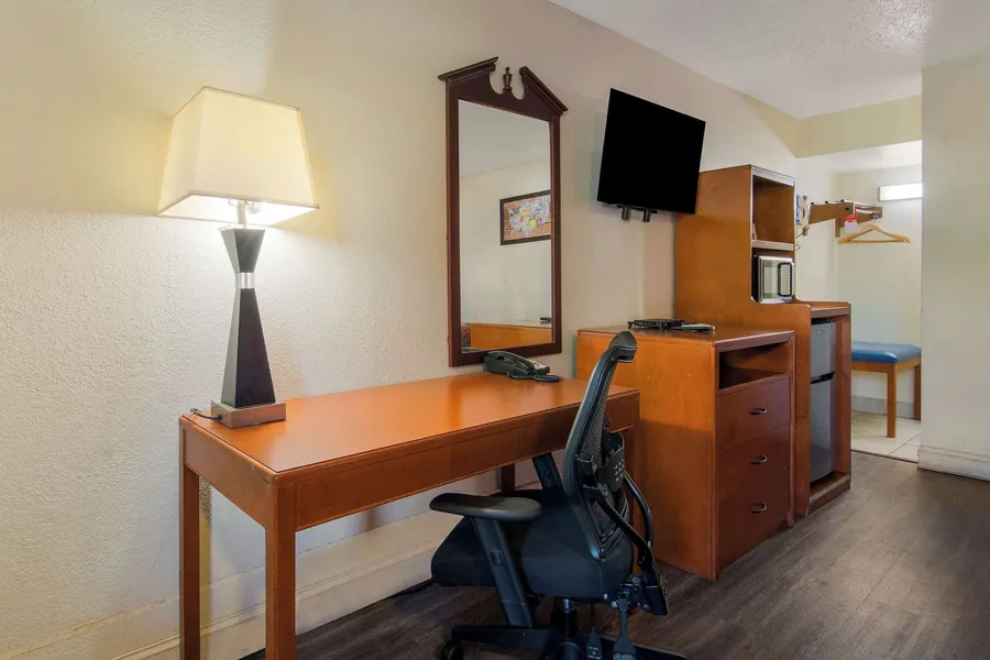 Econo Lodge Goldsboro Hwy 70 hotel detail image 6