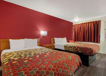 Econo Lodge Goldsboro Hwy 70 hotel thumbnail 8
