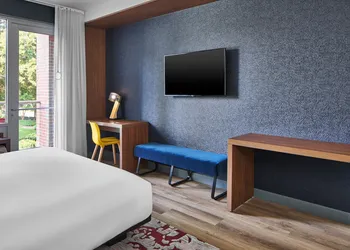 Aloft by Marriott Raleigh hotel thumbnail 8