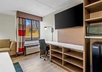 Sonesta Select Hotels Statesville hotel thumbnail 8