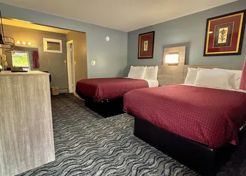 Hometown Inn Athens hotel thumbnail 6