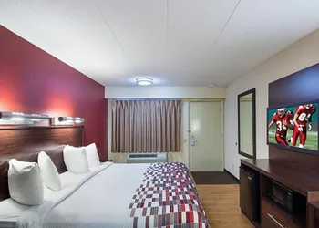Red Roof Inn Dayton - Fairborn/ Nutter Center hotel thumbnail 8