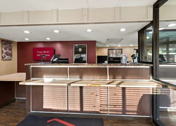 Red Roof Inn Cleveland - Independence hotel thumbnail 2