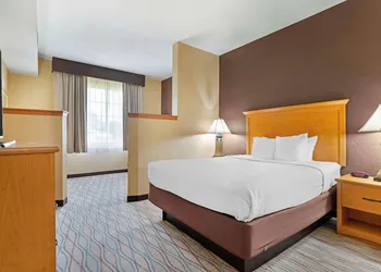 Best Western Locust Grove Inn & Suites hotel thumbnail 8