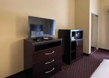 Comfort Suites Altoona North hotel thumbnail 5
